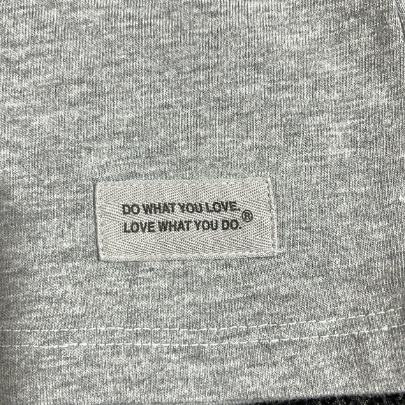 Life Is Good Vintage women’s long sleeve grey tee shirt, size small - Picture 3 of 7